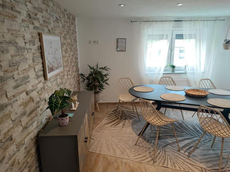 -Stadthaus Ida- Mit Grosser Dachterasse, Am Schlosspark, Luftkurort Kisslegg, Boxspringbetten, Kaffeevollautomat, Smarttv, Familienfreundlich, Grosszuegig, Zentral エクステリア 写真