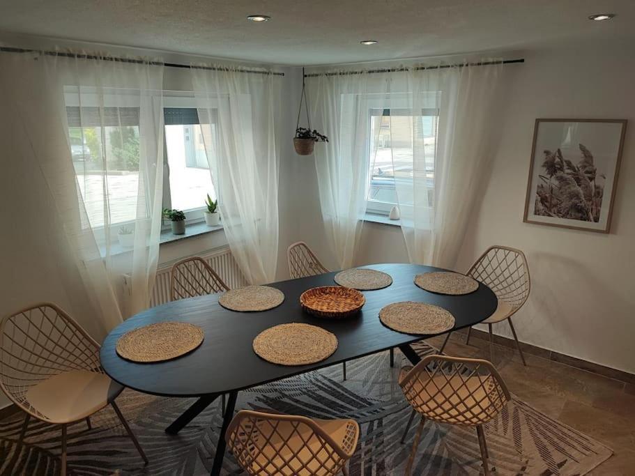 -Stadthaus Ida- Mit Grosser Dachterasse, Am Schlosspark, Luftkurort Kisslegg, Boxspringbetten, Kaffeevollautomat, Smarttv, Familienfreundlich, Grosszuegig, Zentral エクステリア 写真