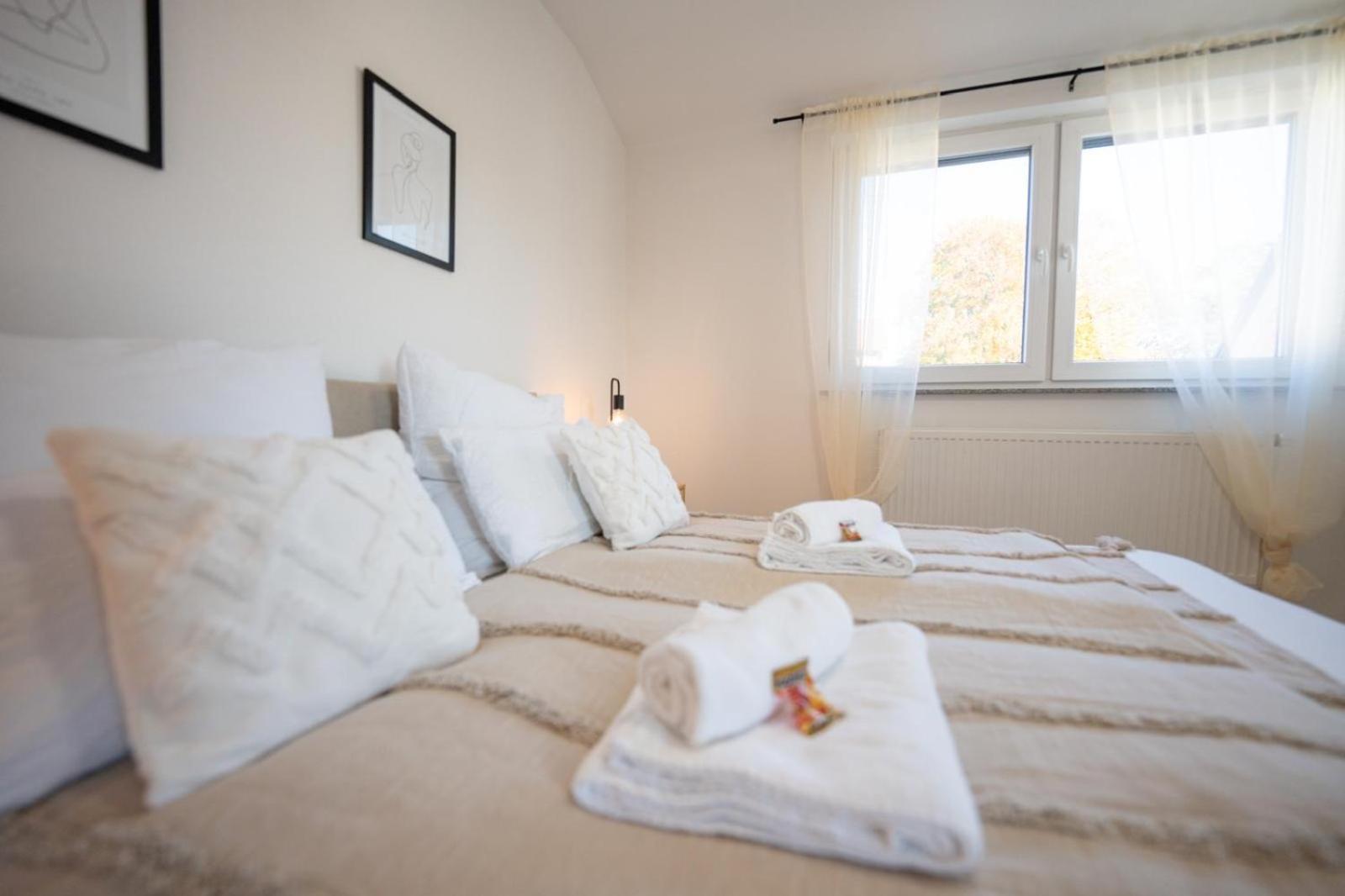 -Stadthaus Ida- Mit Grosser Dachterasse, Am Schlosspark, Luftkurort Kisslegg, Boxspringbetten, Kaffeevollautomat, Smarttv, Familienfreundlich, Grosszuegig, Zentral エクステリア 写真